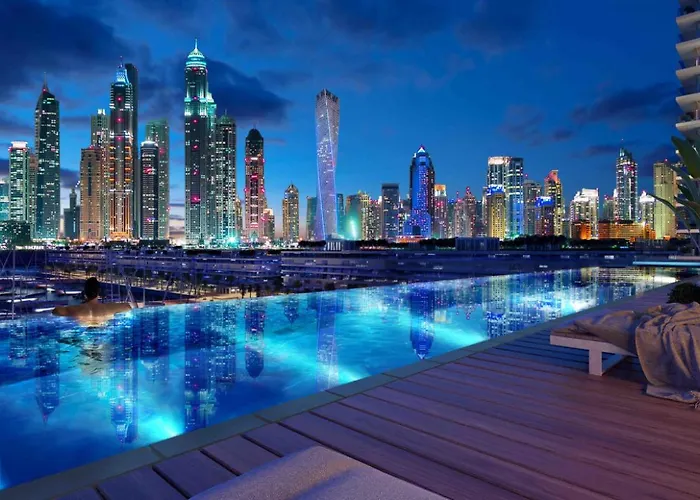 Marina Skyline View & Dubai Harbour Beachfront